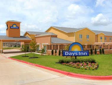 Days Inn By Wyndham Rockdale Texas Exterior photo
