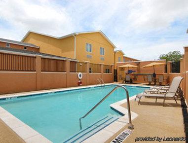 Days Inn By Wyndham Rockdale Texas Exterior photo